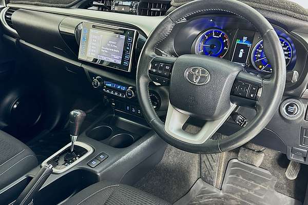 2017 Toyota Hilux SR5 (4x4) GUN126R MY17 4X4