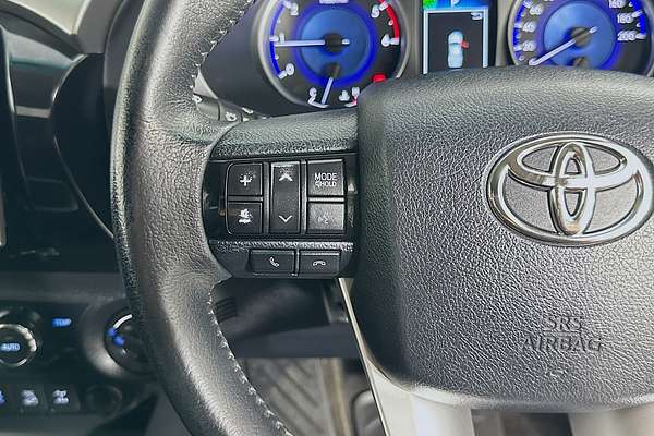 2017 Toyota Hilux SR5 (4x4) GUN126R MY17 4X4
