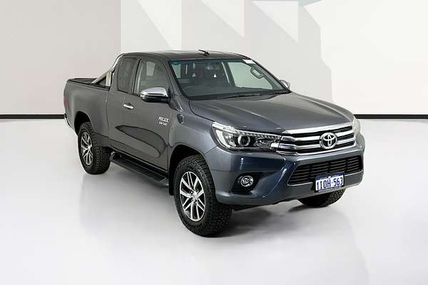 2017 Toyota Hilux SR5 (4x4) GUN126R MY17 4X4