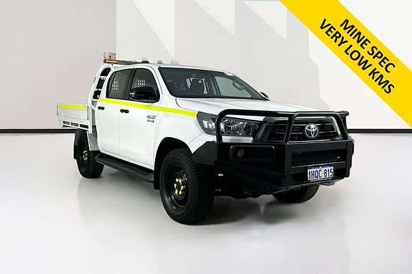2022 Toyota HILUX SR (4x4) STEEL WHEELS GUN126R 4X4