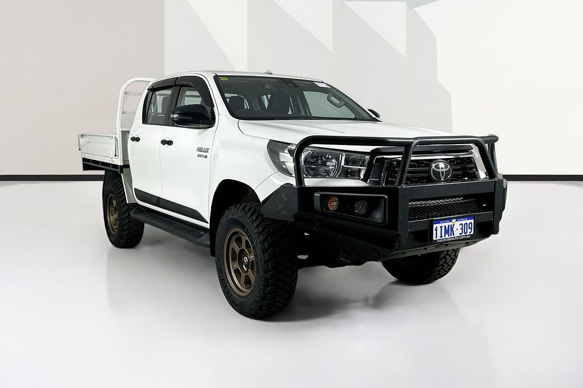 2020 Toyota HILUX SR (4x4)