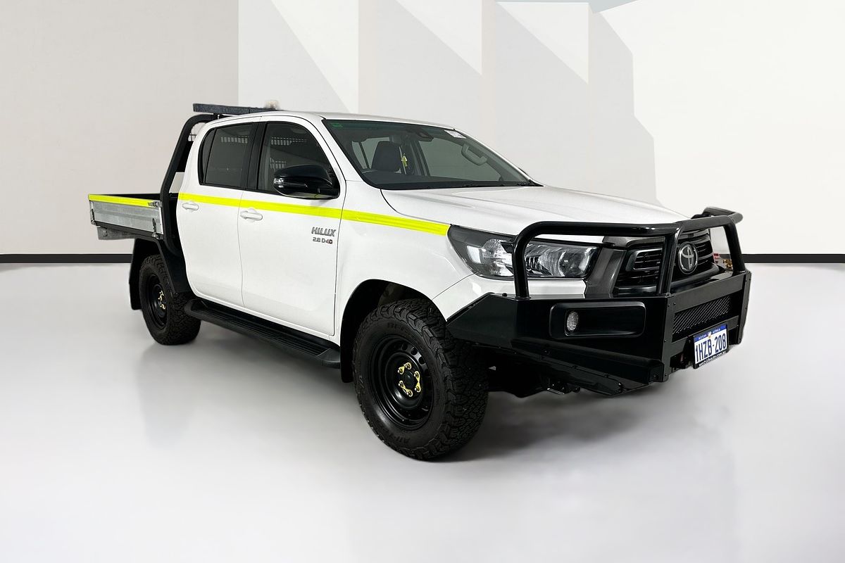 2023 Toyota Hilux SR