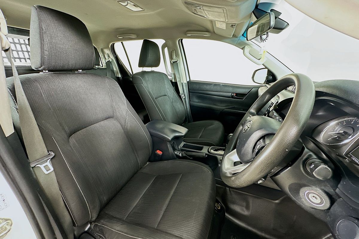 2021 Toyota HILUX SR (4x4) GUN126R 4X4