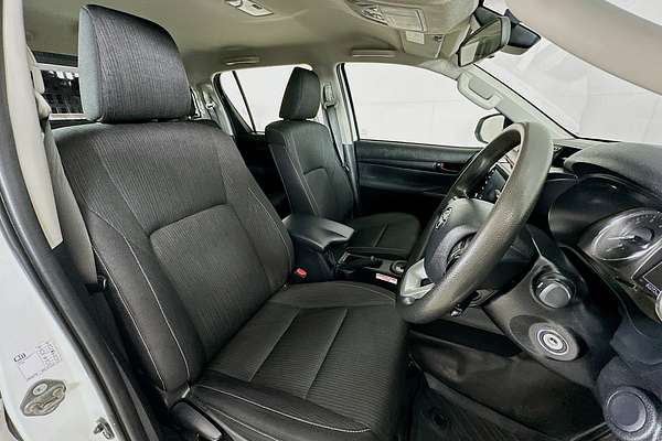 2022 Toyota HILUX SR (4x4) GUN126R 4X4