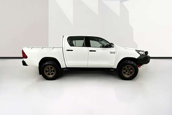 2022 Toyota HILUX SR (4x4) GUN126R 4X4