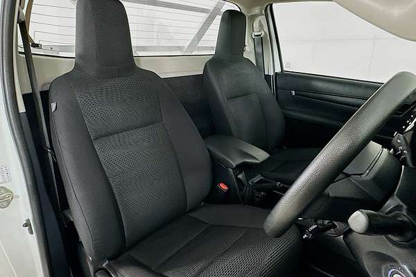 2024 Toyota HILUX SR (4x4) GUN126R 4X4