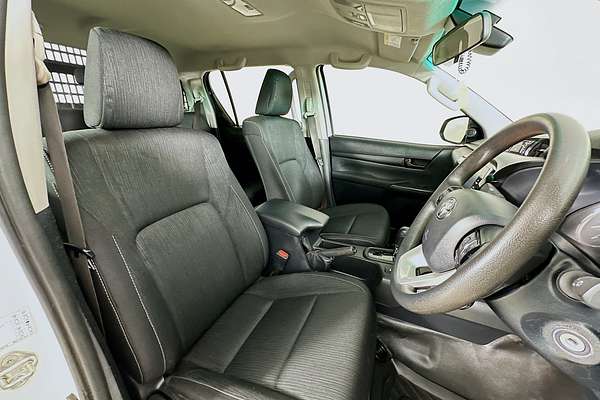 2023 Toyota HILUX SR (4x4) GUN126R 4X4