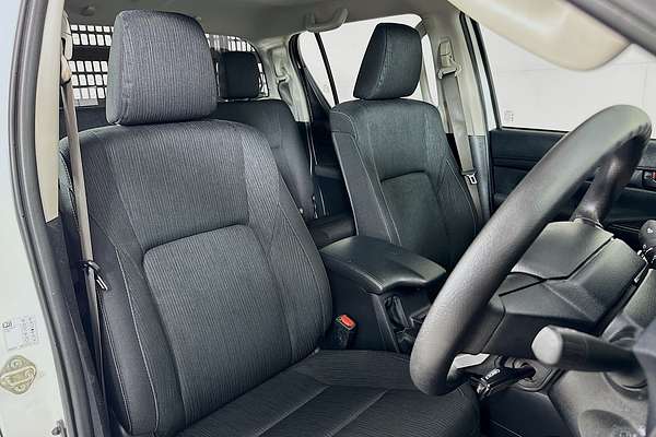 2023 Toyota HILUX SR (4x4) GUN126R 4X4