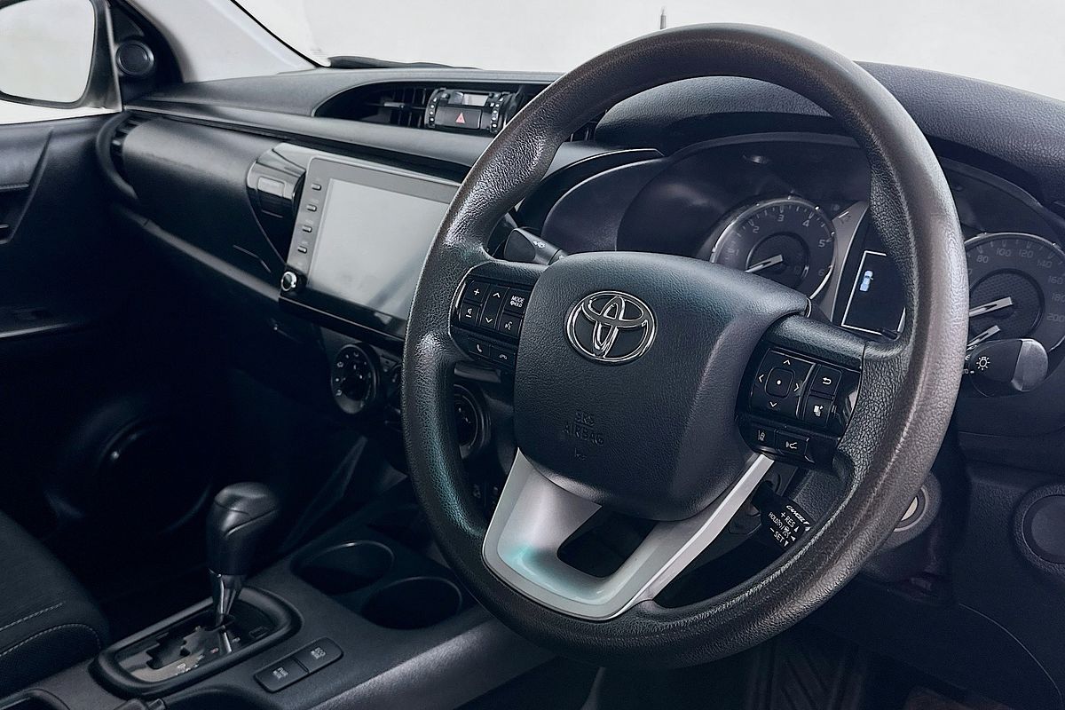 2021 Toyota HILUX SR (4x4) GUN126R FACELIFT