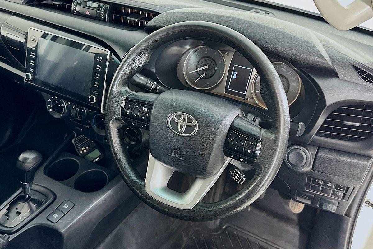 2021 Toyota Hilux SR (4x4) GUN126R FACELIFT 4X4