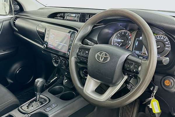 2021 Toyota HILUX SR (4x4) GUN126R FACELIFT 4X4