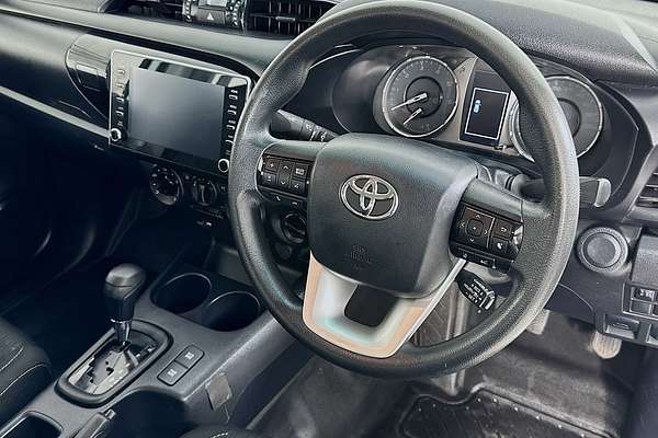2021 Toyota HILUX SR (4x4) GUN126R FACELIFT 4X4