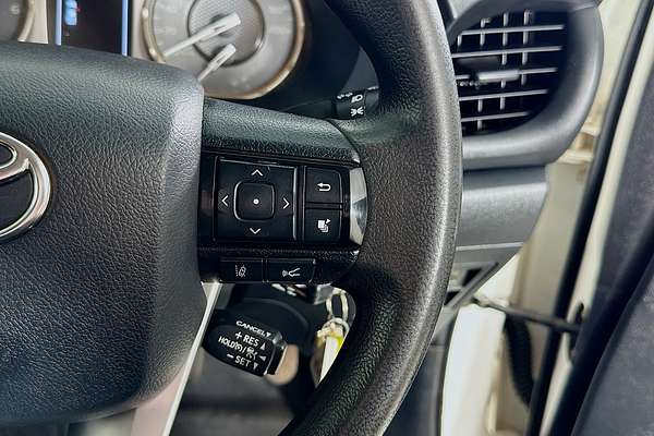 2021 Toyota Hilux SR (4x4) GUN126R FACELIFT 4X4