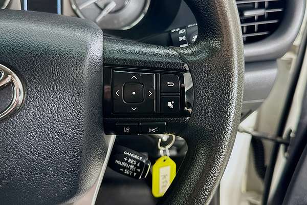 2020 Toyota HILUX SR (4x4) GUN126R FACELIFT 4X4