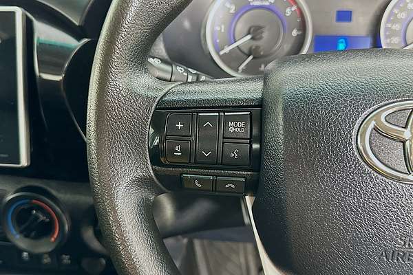 2019 Toyota HILUX SR (4x4) GUN126R MY19 4X4