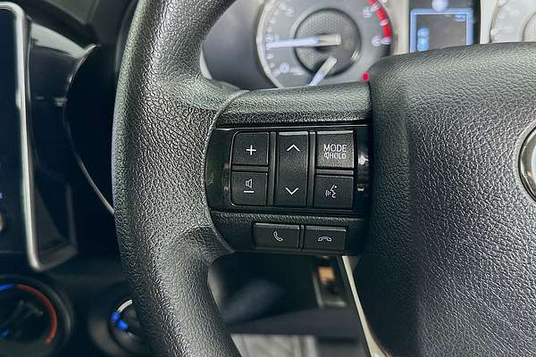2023 Toyota HILUX SR (4x4) GUN126R 4X4