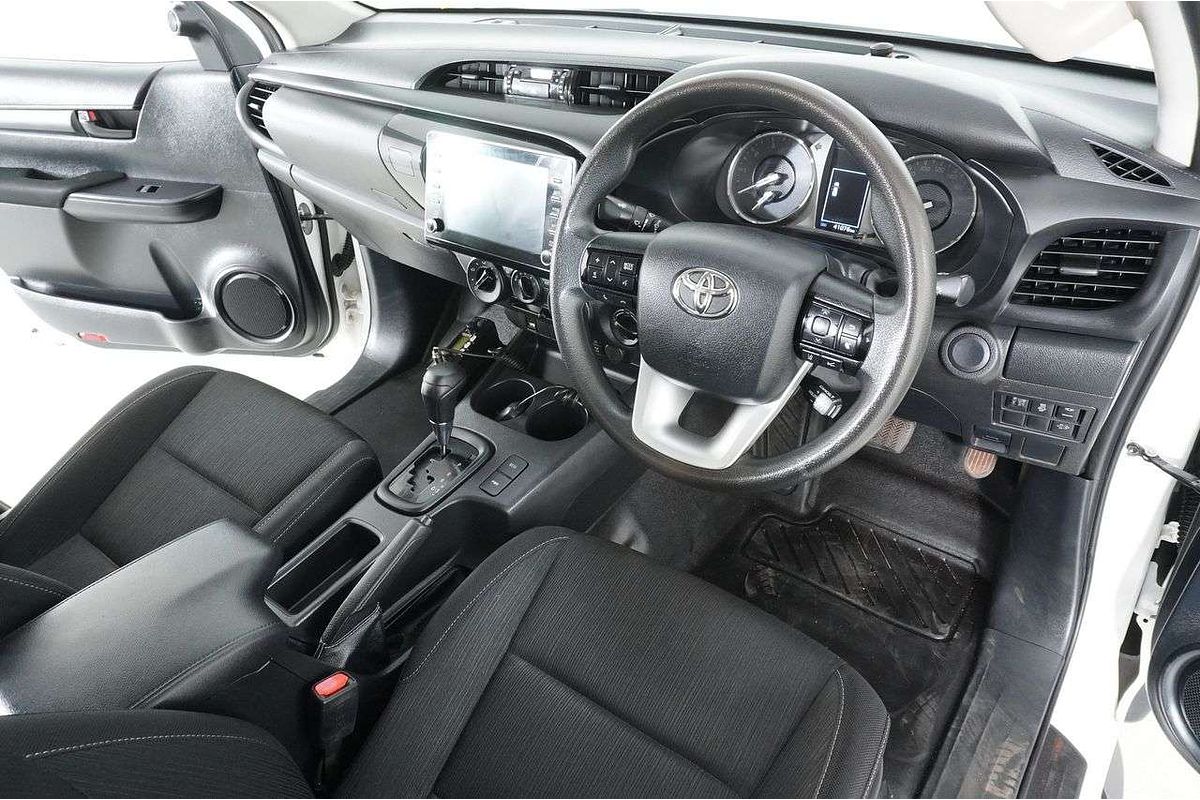 Vehicle photo 8