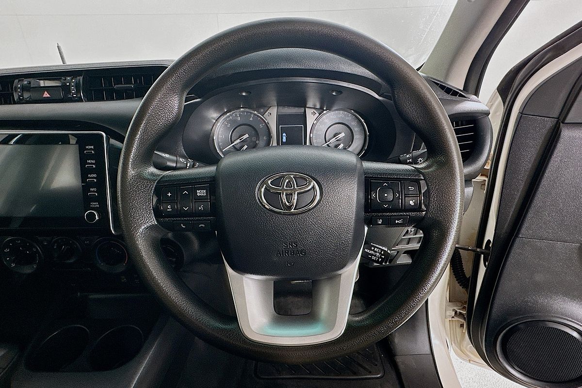 2021 Toyota HILUX SR (4x4) GUN126R FACELIFT