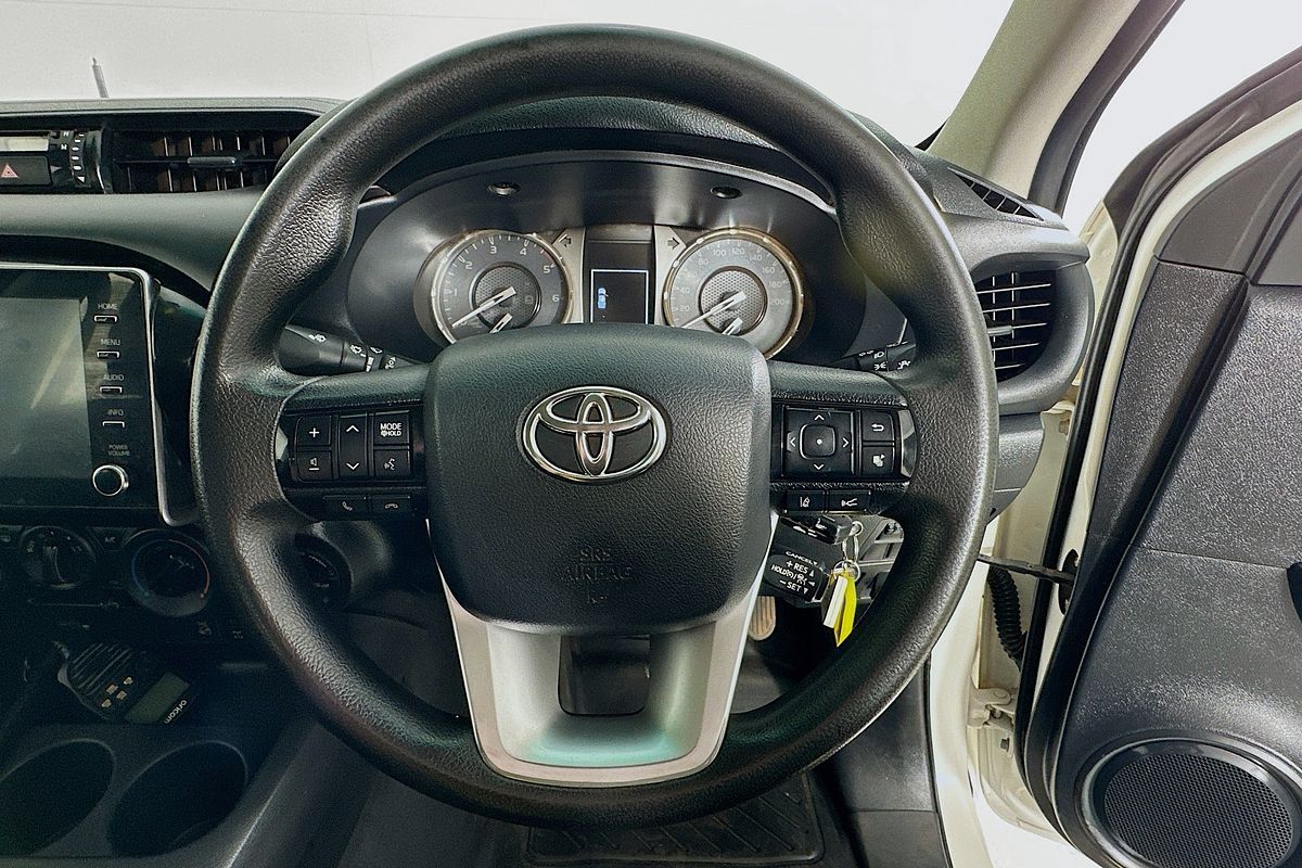 2021 Toyota Hilux SR (4x4) GUN126R FACELIFT 4X4