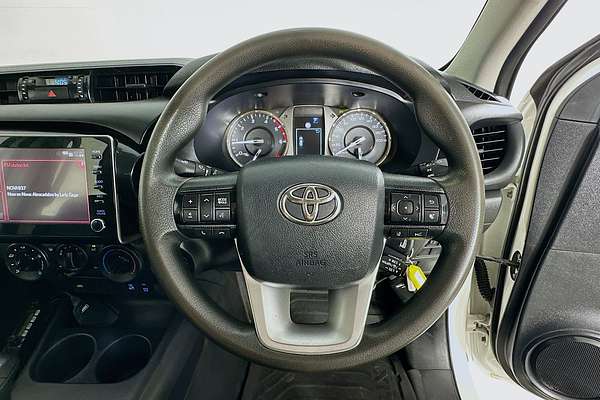 2021 Toyota HILUX SR (4x4) GUN126R FACELIFT 4X4