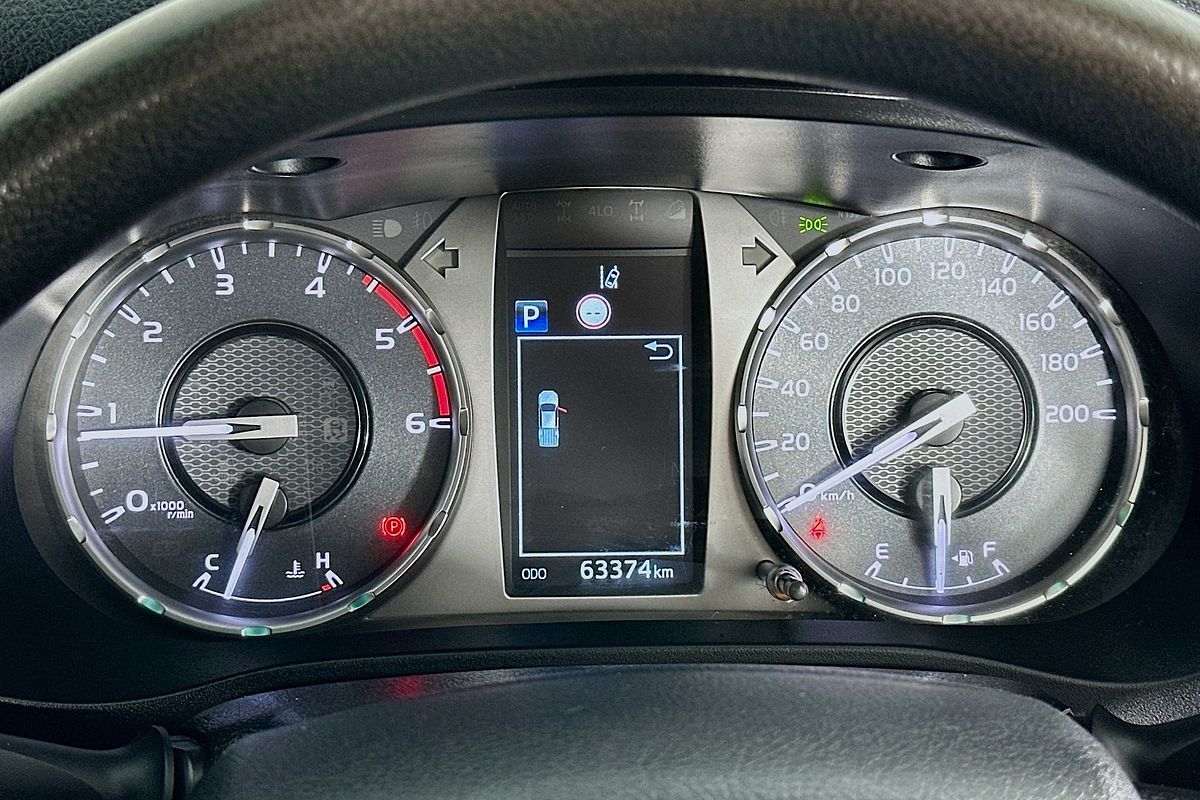 2020 Toyota HILUX SR (4x4) GUN126R FACELIFT 4X4