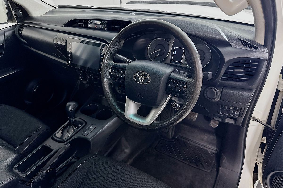 2021 Toyota HILUX SR (4x4) GUN126R FACELIFT