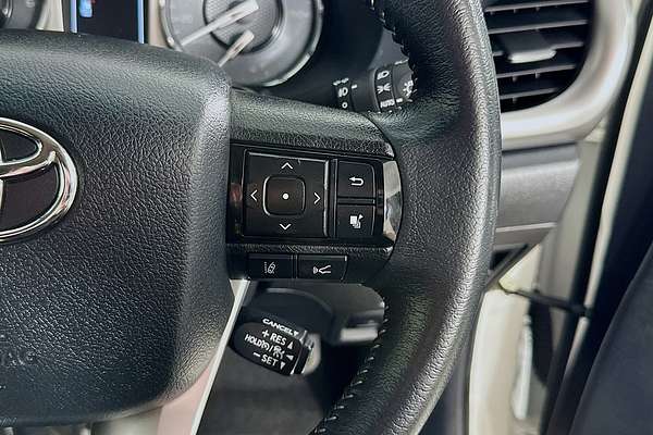 2021 Toyota HILUX SR5 (4x4) GUN126R 4X4