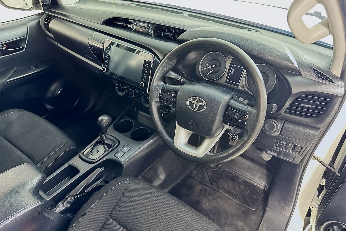 2021 Toyota HILUX SR (4x4) GUN126R 4X4