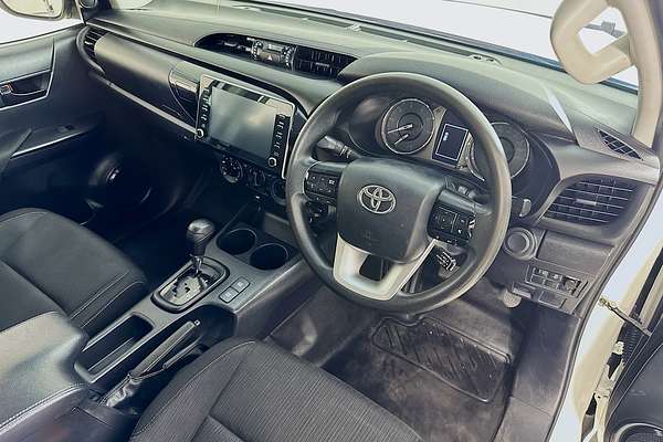 2021 Toyota HILUX SR (4x4) GUN126R 4X4