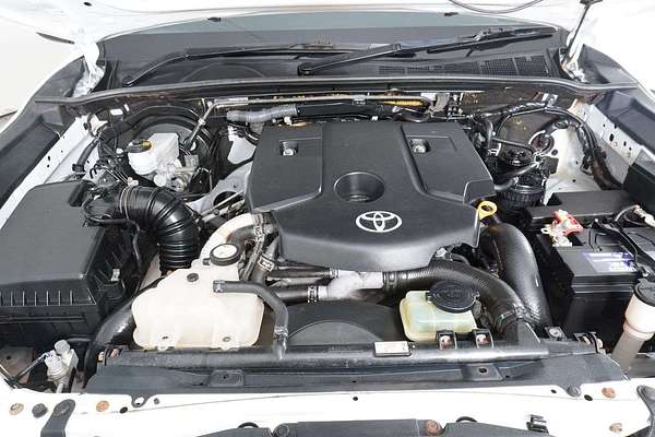 2020 Toyota HILUX SR (4x4) GUN126R MY19 UPGRADE 4X4