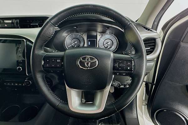2021 Toyota HILUX SR5 (4x4) GUN126R 4X4