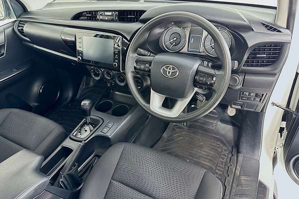 2024 Toyota HILUX SR (4x4) GUN126R 4X4