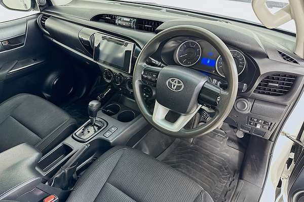 2019 Toyota HILUX SR (4x4) GUN126R MY19 4X4