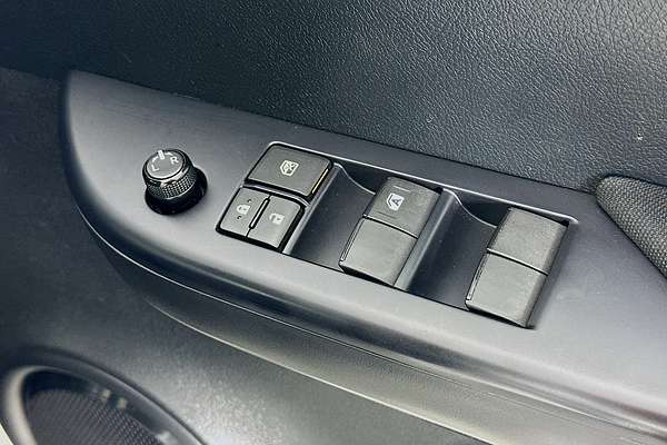 2024 Toyota HILUX SR (4x4) GUN126R 4X4