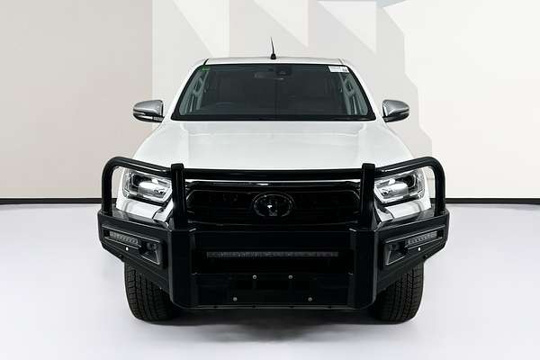 2021 Toyota HILUX SR5 (4x4) GUN126R 4X4