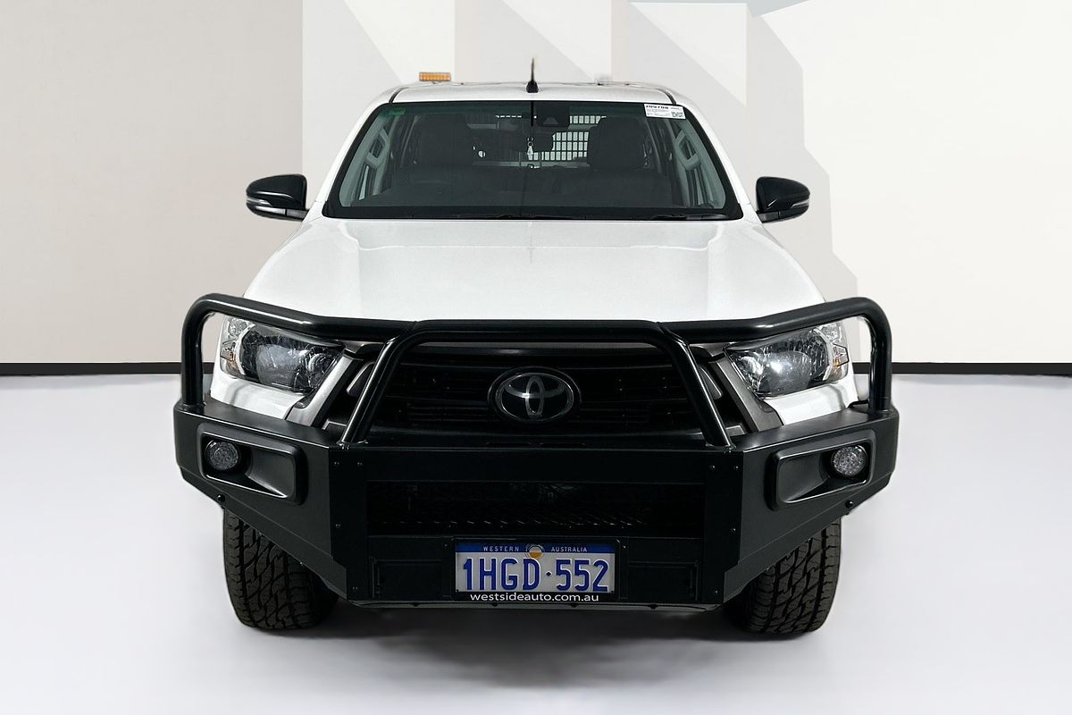 2020 Toyota HILUX SR (4x4) GUN126R FACELIFT 4X4