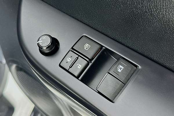 2024 Toyota HILUX SR (4x4) GUN126R 4X4