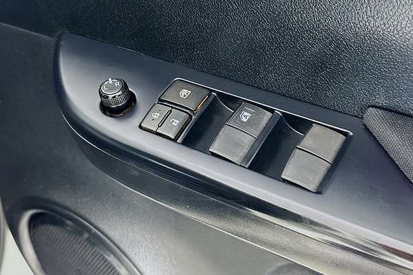 2023 Toyota HILUX SR (4x4) GUN126R 4X4