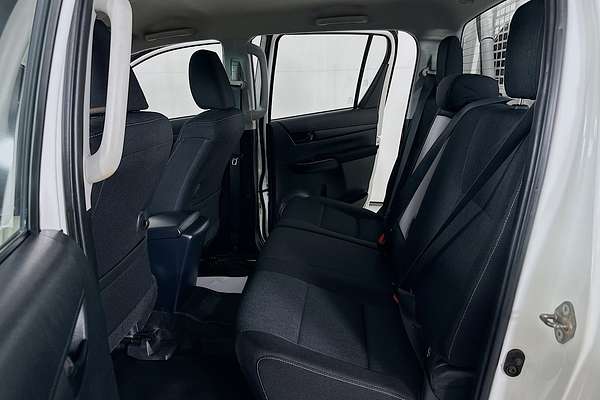 2021 Toyota HILUX SR (4x4) GUN126R FACELIFT
