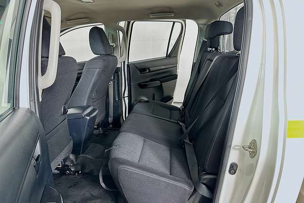 2021 Toyota Hilux SR (4x4) GUN126R FACELIFT 4X4