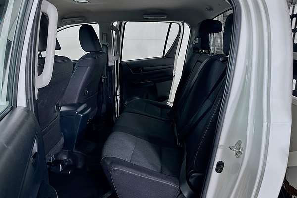 2021 Toyota HILUX SR (4x4) GUN126R 4X4