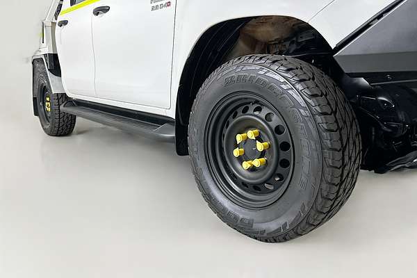 2020 Toyota HILUX SR (4x4) GUN126R FACELIFT 4X4