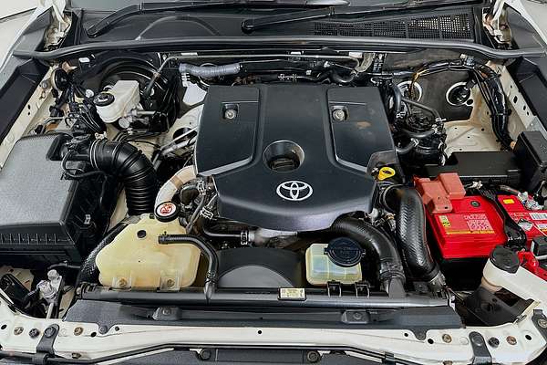 2021 Toyota Hilux SR (4x4) GUN126R FACELIFT 4X4