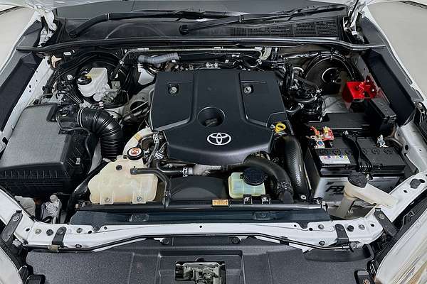 2020 Toyota HILUX SR (4x4) GUN126R MY19 UPGRADE 4X4