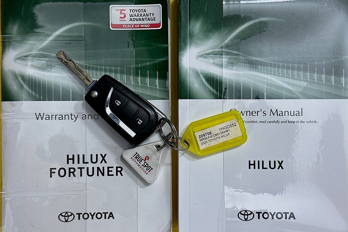 2020 Toyota HILUX SR (4x4) GUN126R FACELIFT 4X4