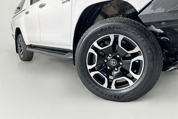 2021 Toyota HILUX SR5 (4x4) GUN126R 4X4