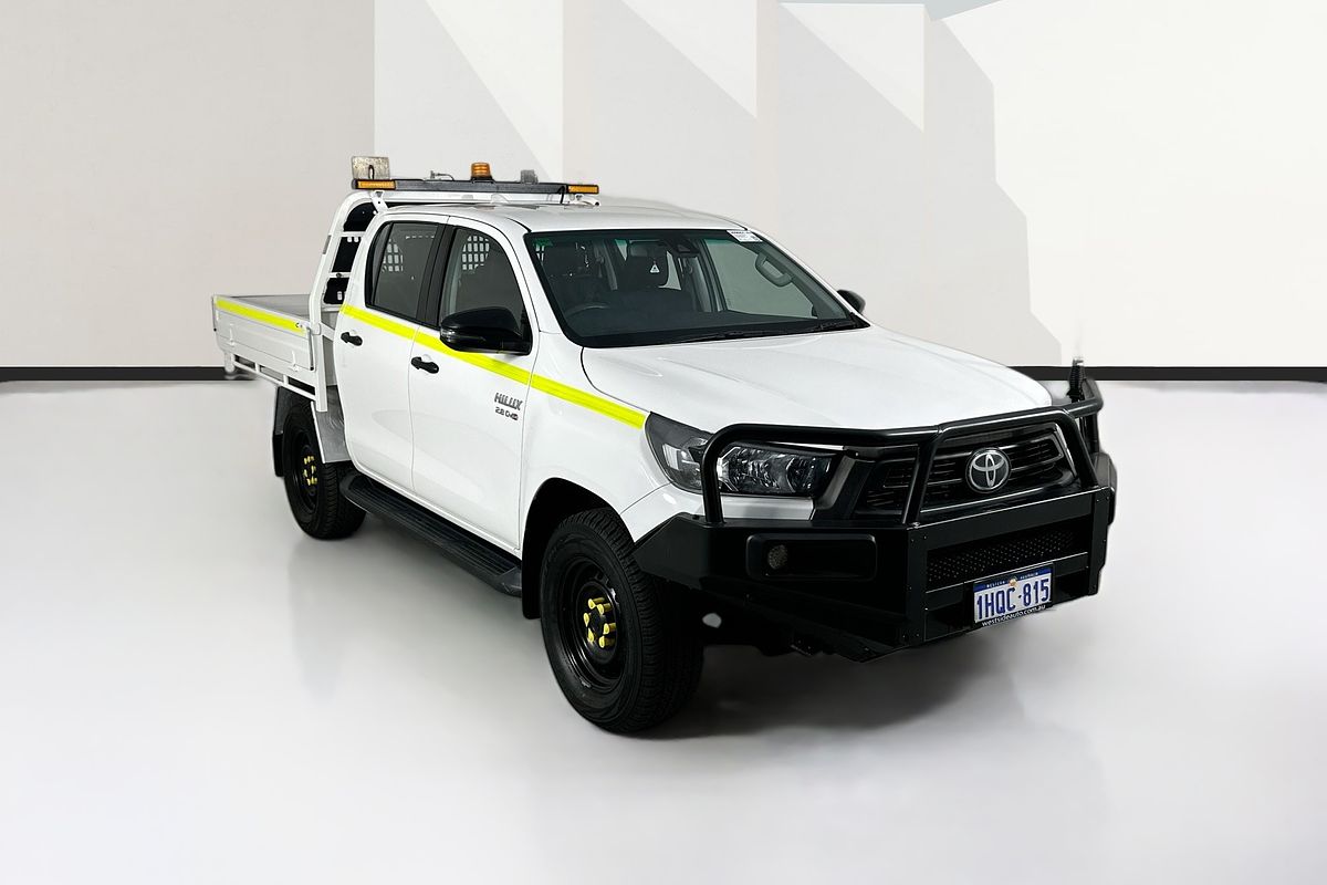2022 Toyota HILUX SR (4x4) STEEL WHEELS GUN126R 4X4