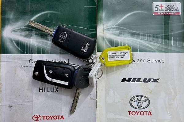 2019 Toyota HILUX SR (4x4) GUN126R MY19 4X4