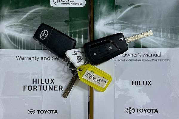 2023 Toyota HILUX SR (4x4) GUN126R 4X4