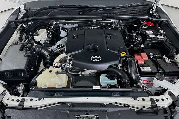 2021 Toyota HILUX SR5 (4x4) GUN126R 4X4